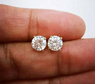 2 Carat Round Shape Moissanite Stud Earrings For Mens
